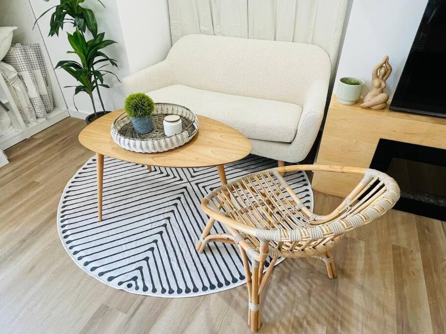Stylish Cozy One Bedroom Studio With Free Parking Victoria Exteriör bild