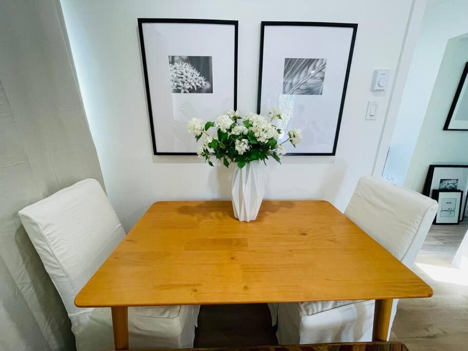 Stylish Cozy One Bedroom Studio With Free Parking Victoria Exteriör bild